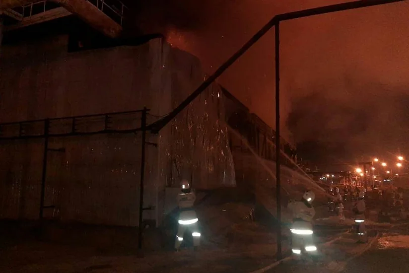 На газоперерабатывающем заводе в Казахстане произошел пожар