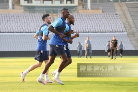 Qarabağ Olimpiyaya qarşı cavab oyunu ərəfəsində son məşqinə çıxıb