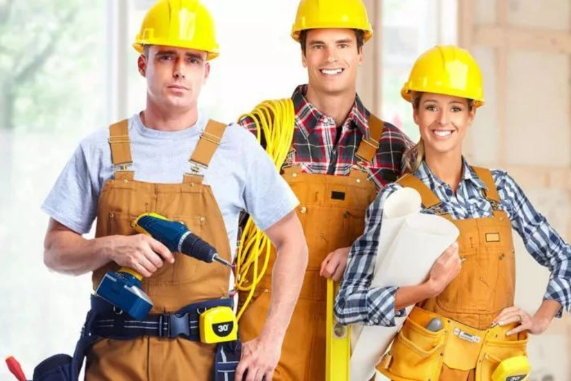 В Азербайджане повышены зарплаты ряда сотрудников госорганов