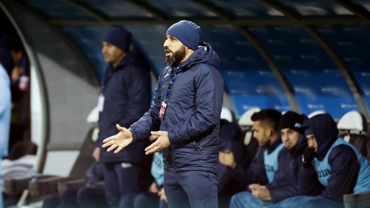 Rəşad Sadıqov “Zirə”nin futbolçusu ilə mübahisə edib
