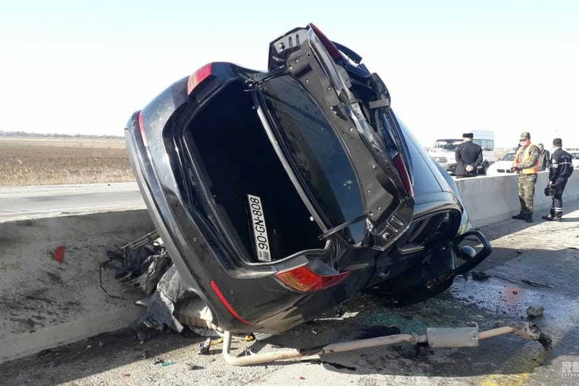 Kürdəmirdə yol qəzası olub, ölən və yaralanan var - FOTO - VİDEO - YENİLƏNİB