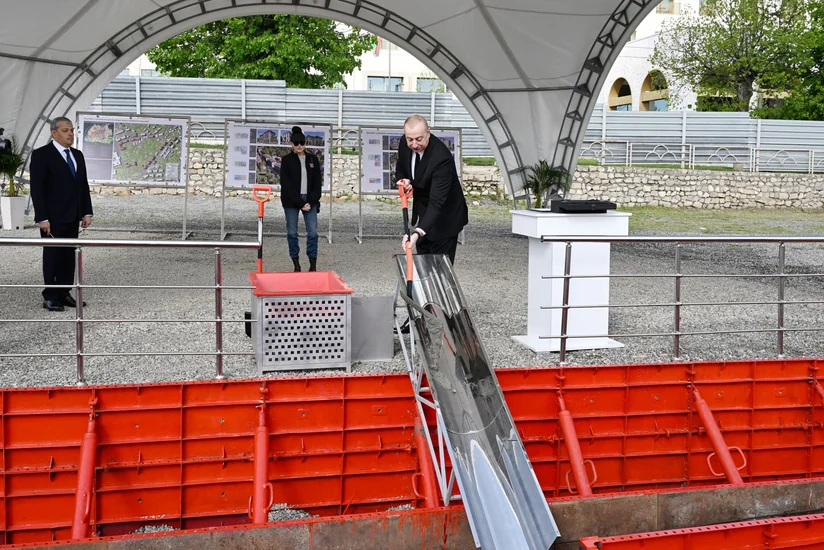 Prezident və birinci xanım Şuşada üçüncü yaşayış kompleksinin təməlqoyma mərasimində iştirak ediblər - YENİLƏNİB