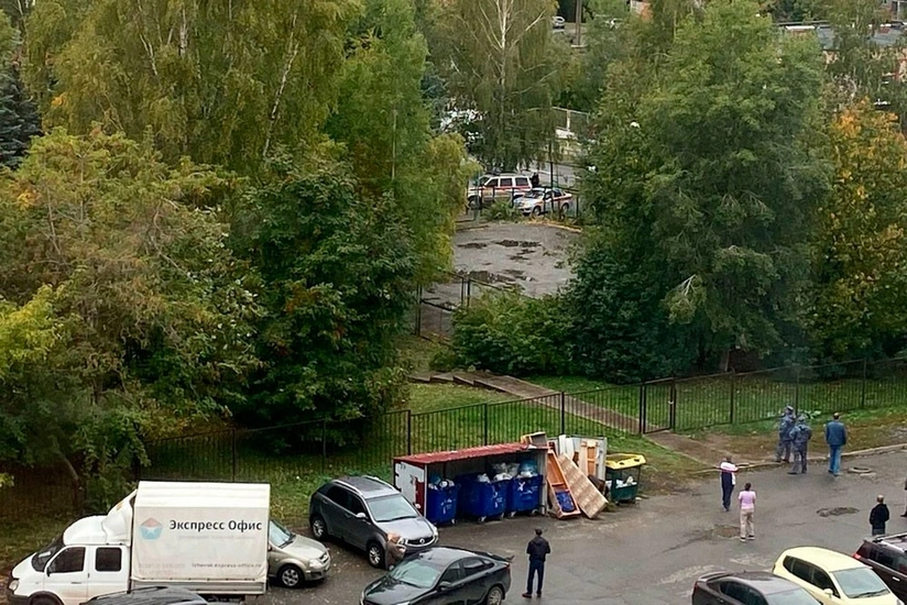 Число погибших при стрельбе в школе Ижевска выросло до 15, среди них 11 детей