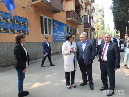 Gürcüstan parlamentinin deputatları: “Bəzi qüvvələr seçki prosesinə müdaxilə etmək istəyirlər”
