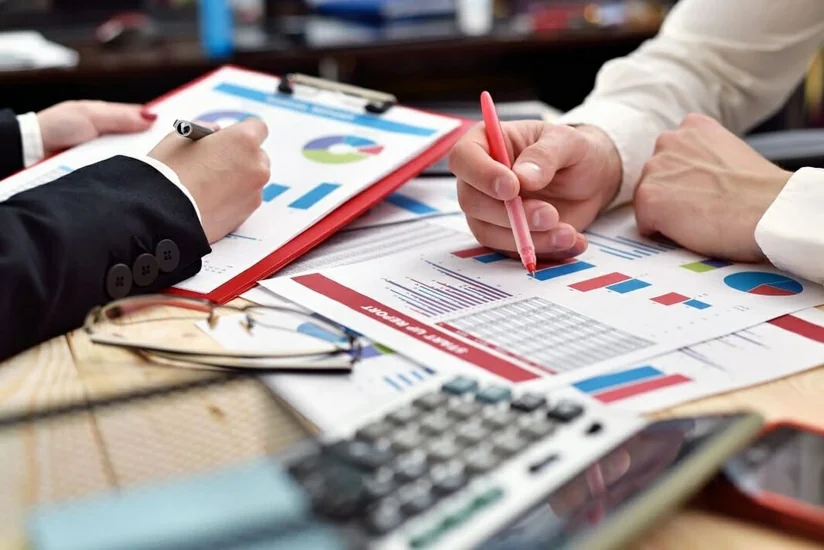 Azərbaycanda daha iki audit şirkətinə yeni, müddətli lisenziyalar verilib