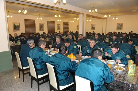 Dövlət Sərhəd Xidmətinin rəisi aviasiya dəstəsinin yeni qarnizon kompleksi ilə tanış olub - FOTO