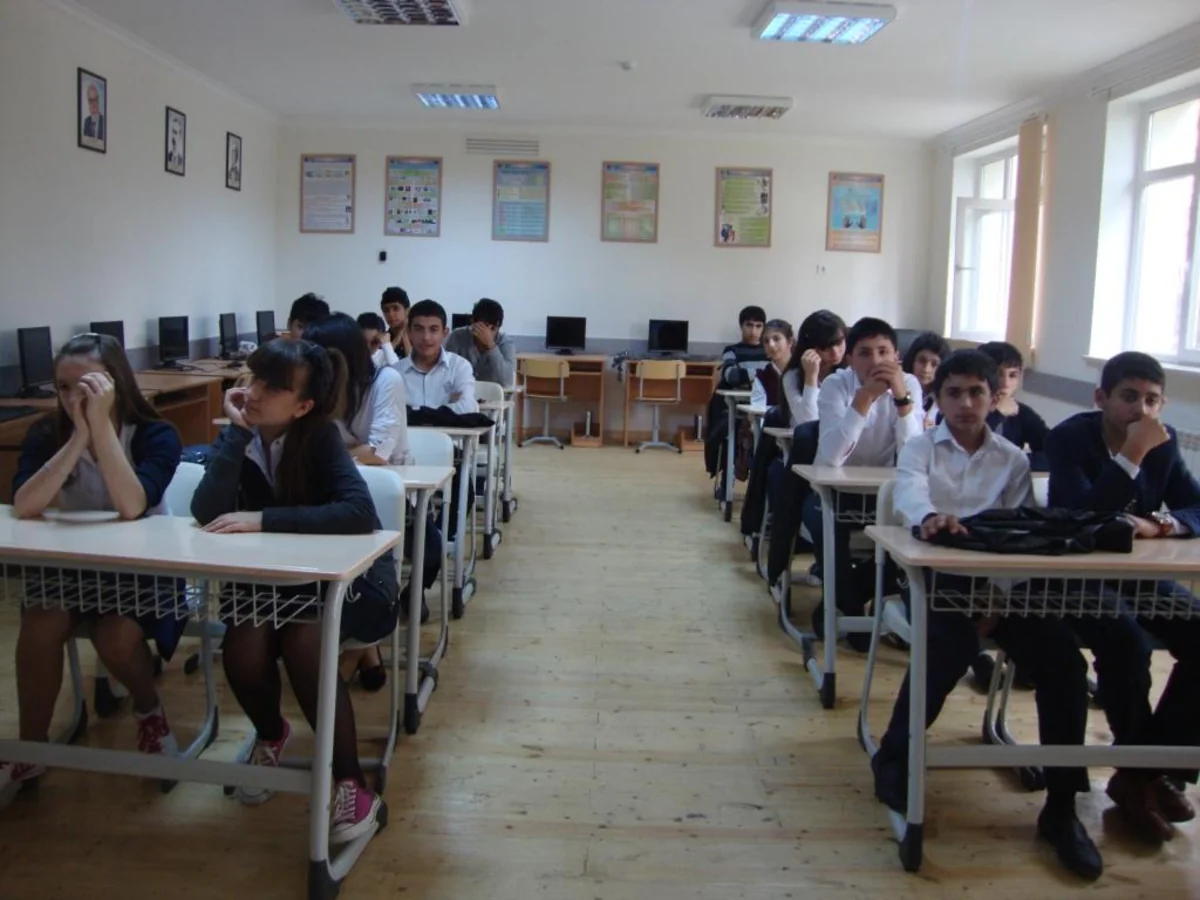 Cəbhədəki gərginlik nəticəsində tədrisin dayandırıldığı məktəblərin adları açıqlanıb - SİYAHI
