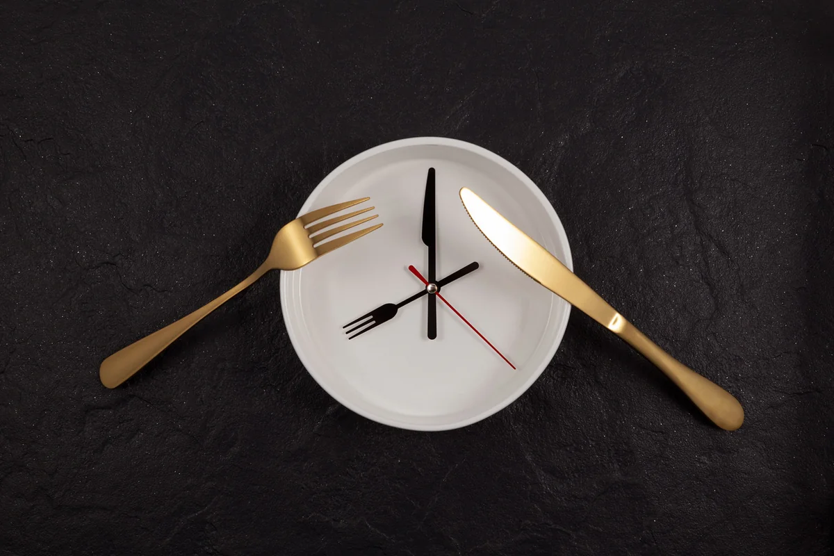 Scientists: 14-hour fasting improves hunger, mood and sleep