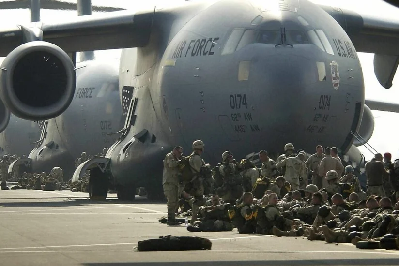 Великобритания доставила в Украину три самолета с вооружением