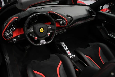 Ferrari şirkəti 2,66 milyon dollarlıq eksklüziv superkar istehsal edib