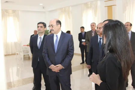Əbülfəs Qarayev Salyanda vətəndaşları qəbul edib