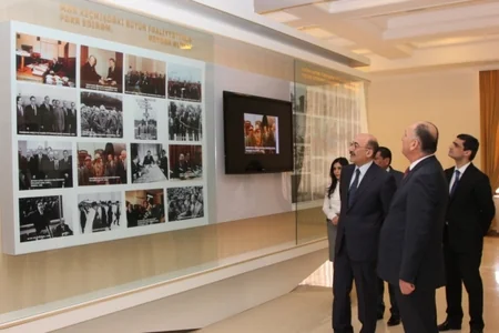 Əbülfəs Qarayev Ucar şəhərində vətəndaşları qəbul edib