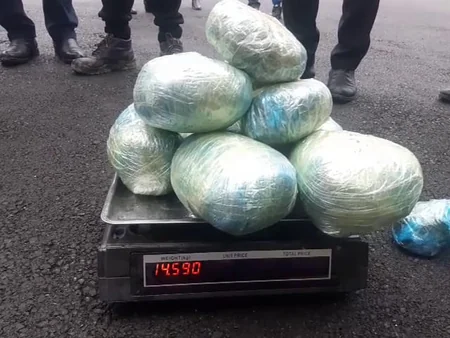 Biləsuvarda tutulan narkokuryerin çantasından 16 kq narkotik aşkarlanıb