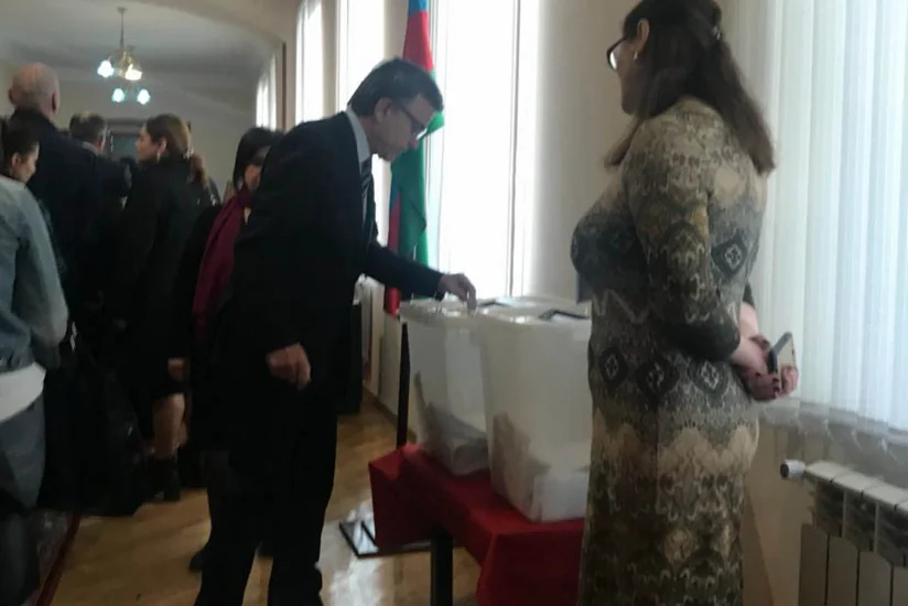 Nazir Hüseyn Bağırov prezident seçkiləri ilə əlaqədar səsvermədə iştirak edib