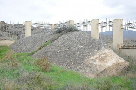 Husband of Croatian President visited Gobustan State Reserve