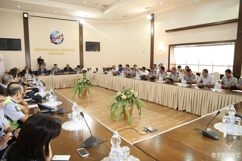 Ekspert: “Sürücülərlə polis arasındakı münasibətlər tənzimlənməlidir”