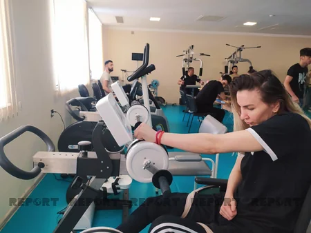 Media nümayəndələri qazilərə göstərilən reabilitasiya xidmətləri ilə tanış olublar