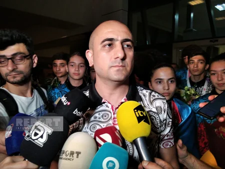 Batumidə keçirilən turnirdə iştirak edən karateçilər Vətənə qayıdıblar