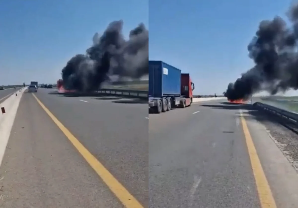 Biləsuvarda minik avtomobili yanaraq kül olub