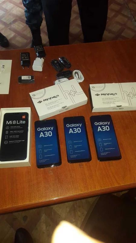 Azərbaycan gömrükçüləri mobil telefonlar, aksesuarları və kosmetik vasitələr aşkar ediblər