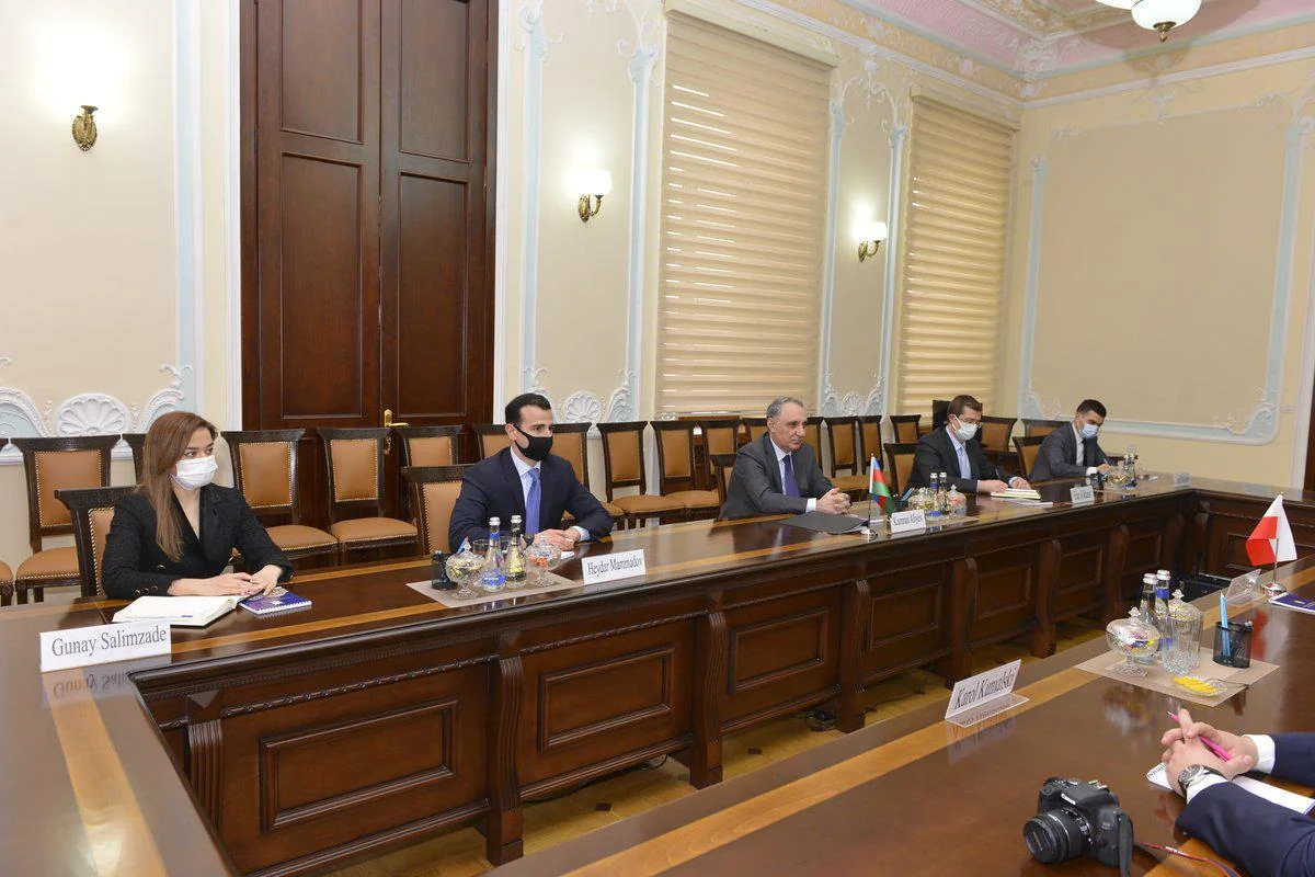 Baş prokuror Polşanın ölkəmizdəki səfiri ilə görüşdü