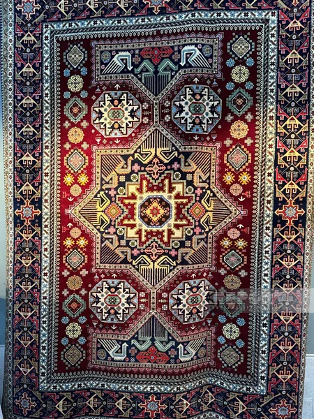 Tbilisidə Azərbaycan və Türkmənistan xalçaları sərgilənir