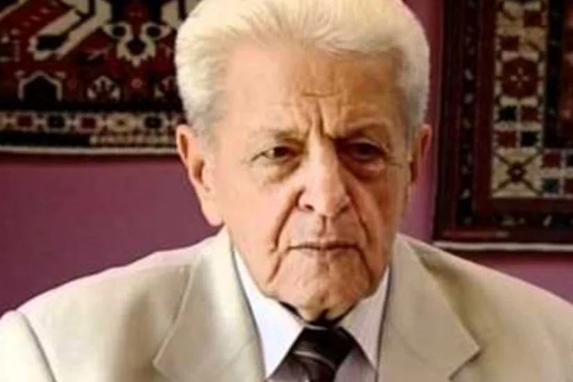 Azərbaycanın görkəmli xanəndəsi Səs Yazıları Arxivinə fonoalbom hədiyyə edib