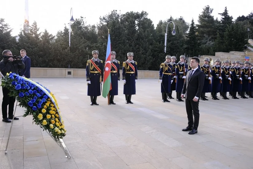 Vladimir Zelenski Şəhidlər xiyabanını ziyarət edib