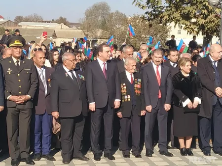 Gəncədə bayraq yürüşü keçirilib - FOTO