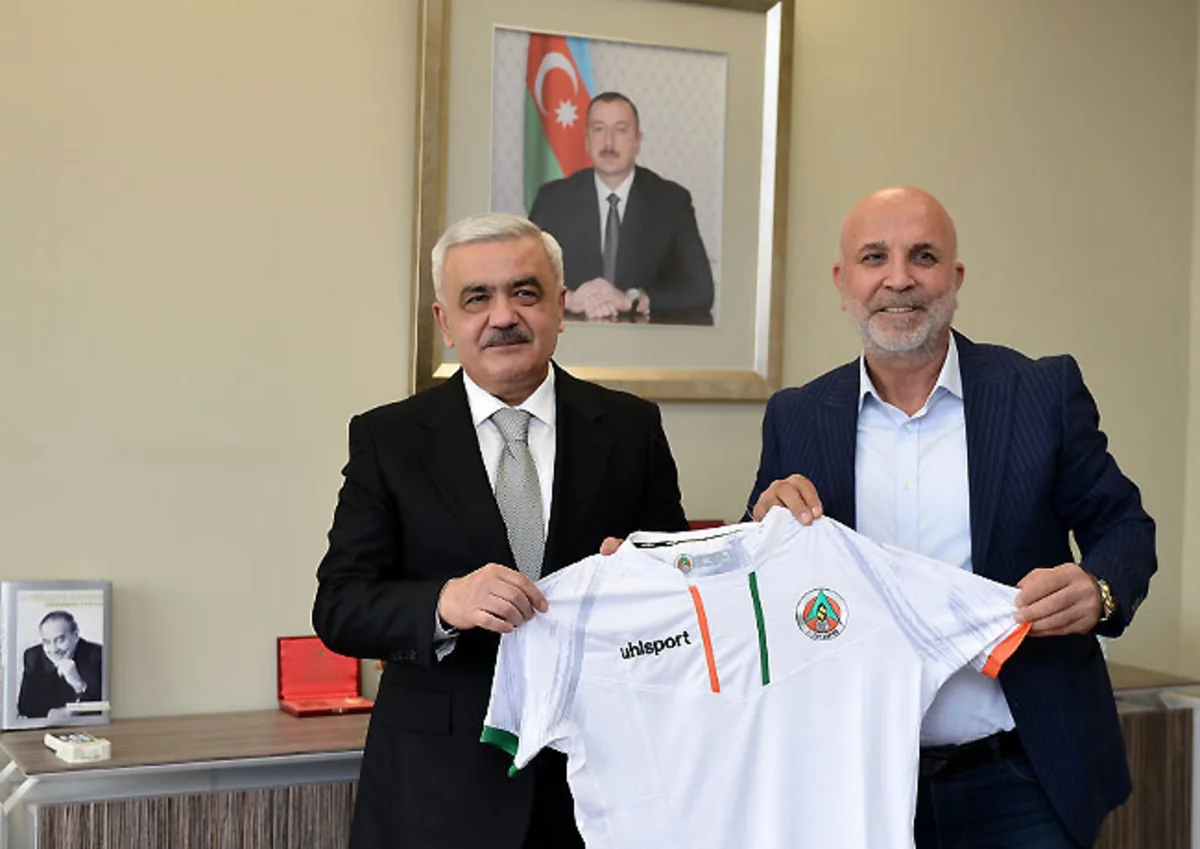 Rövnəq Abdullayev Alanyasporun prezidenti ilə görüşüb