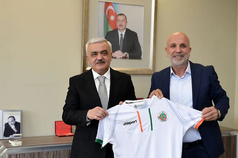 Rövnəq Abdullayev Alanyasporun prezidenti ilə görüşüb
