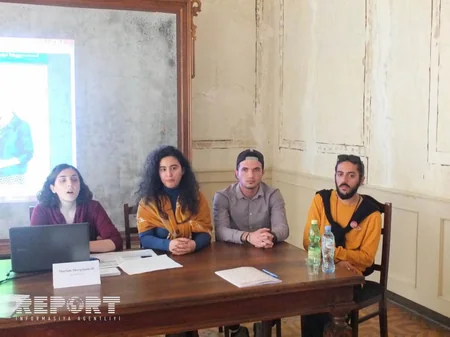 Tbilisidə beynəlxalq elmi konfransda Azərbaycan ipəyi ilə bağlı geniş məlumat verilib