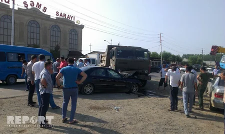 Lənkəranda minik və yük avtomobilləri toqquşub - FOTO