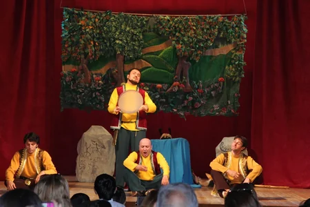 ​Azərbaycanın özəl teatrının yeni - Tıq-tıq xanım tamaşasının premyerası olub - FOTO