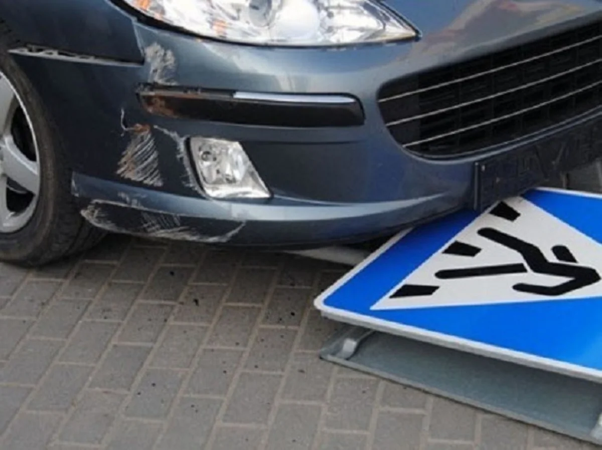 Nəsimidə yolu keçən piyadanı avtomobil vurdu