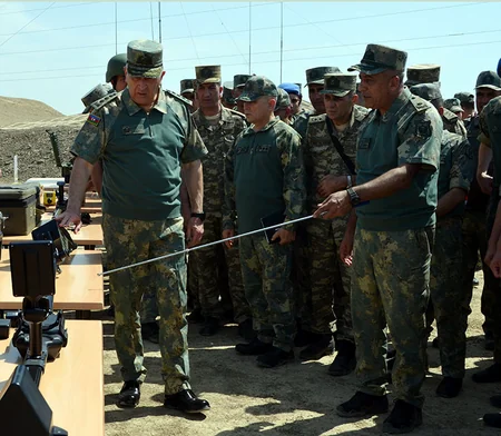 Baş Qərargah rəisi mühəndis bölmələrinin taktiki-xüsusi təlimini izləyib