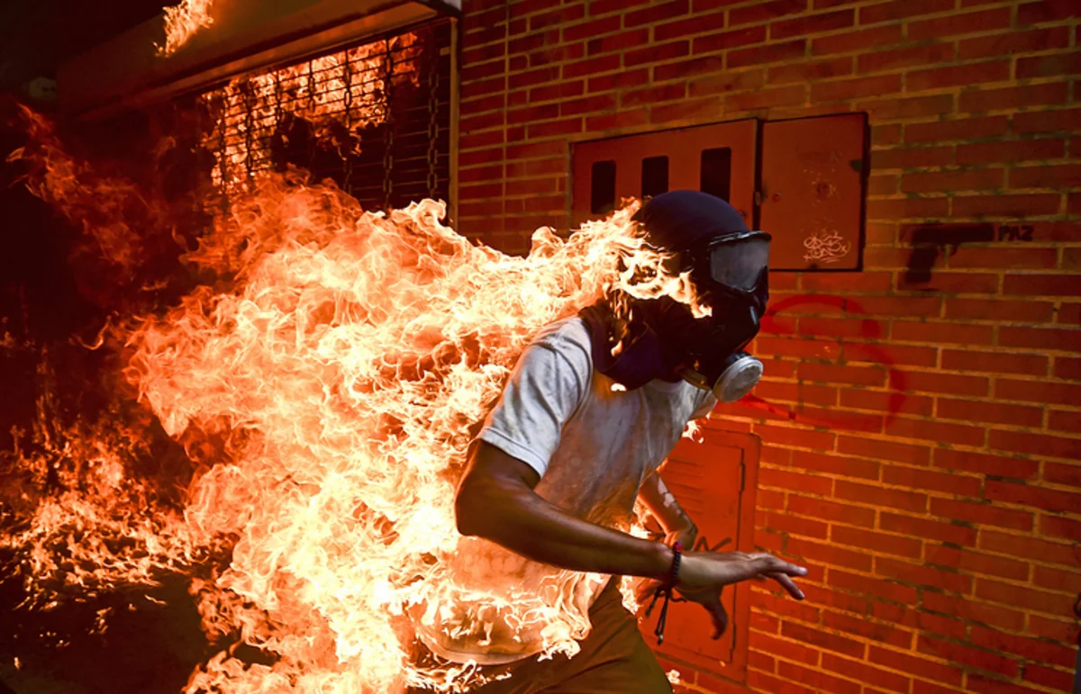 Фотограф из Венесуэлы выиграл конкурс World Press Photo - ФОТО
