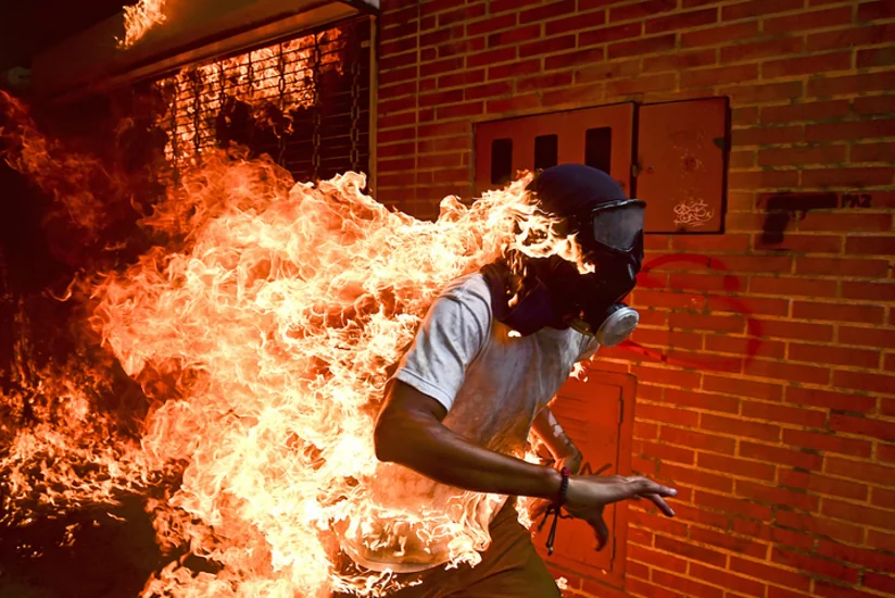 Фотограф из Венесуэлы выиграл конкурс World Press Photo - ФОТО