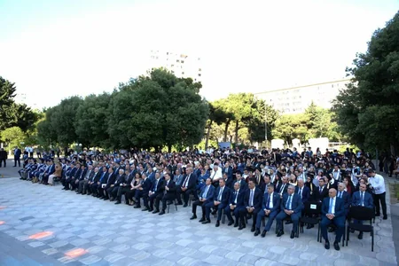 Azərbaycan Əmək və Sosial Münasibətlər Akademiyasında “Məzun günü” keçirilib