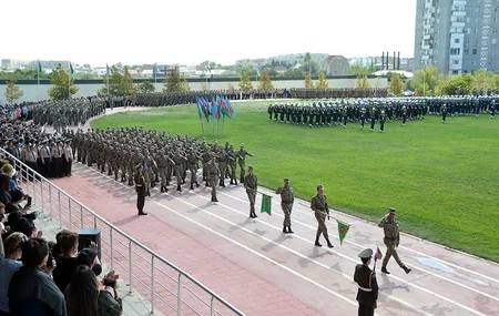 Müdafiə Nazirliyinin xüsusi təyinatlı təhsil müəssisələrində andiçmə mərasimləri keçirilib