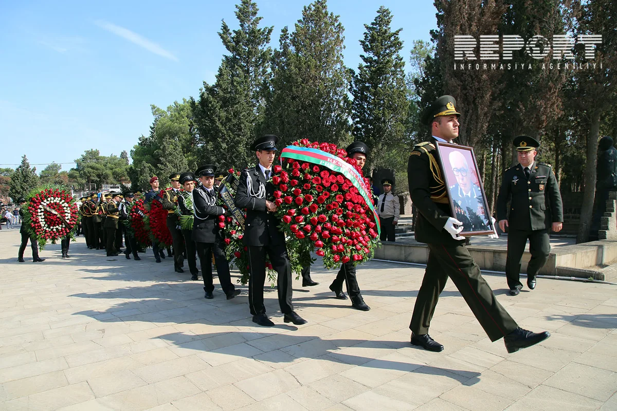 General-leytenant Ziya Yusifzadə II Fəxri Xiyabanda dəfn olunub - FOTO