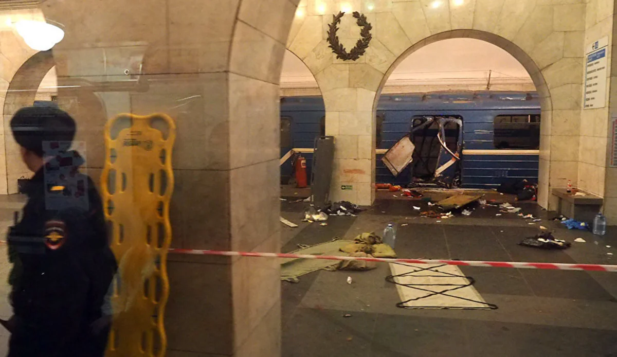 Число жертв взрыва в метро в Петербурге выросло до 14