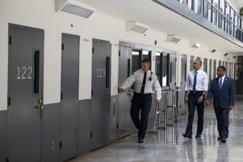 ​Obama ABŞ tarixində həbsxananı ziyarət edən ilk prezident olub