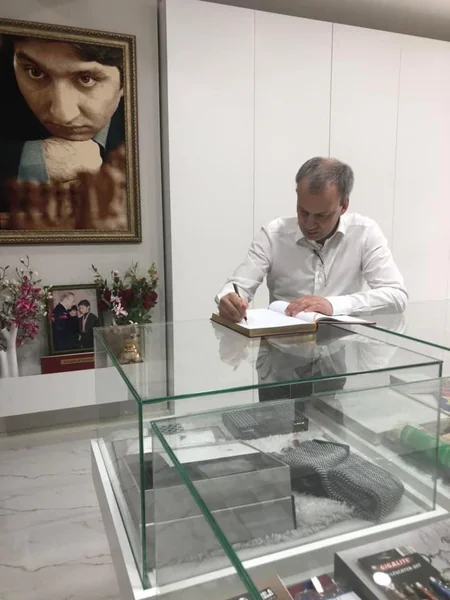 FIDE prezidenti Vüqar Həşimov Şahmat Akademiyasında olub