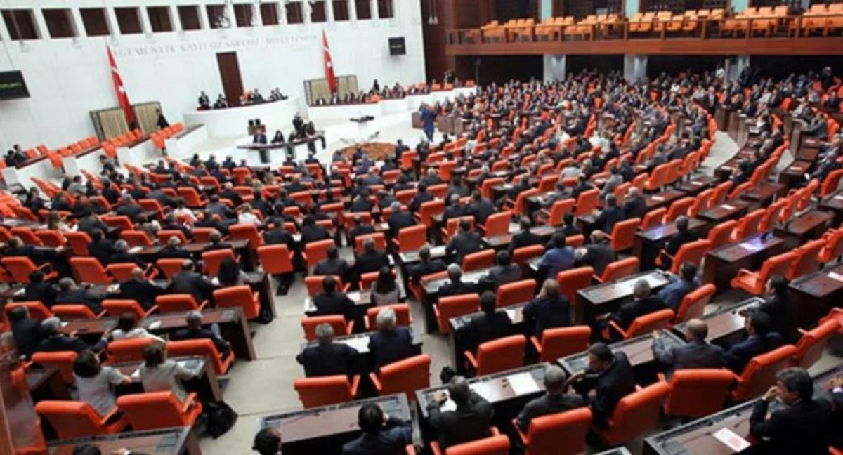 Türkiyə parlamenti ziyarətçi qəbulunu dayandırdı