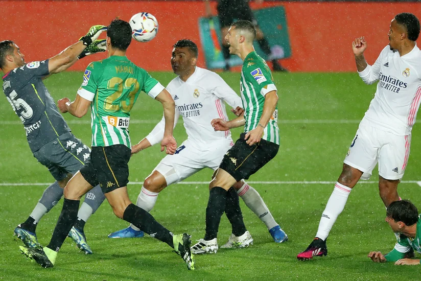 Реал продлил беспроигрышную серию в Ла Лиге
