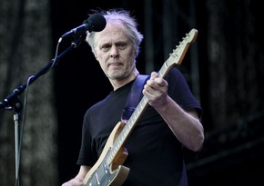 One of most famous guitarists in world passes away 