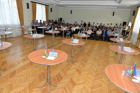 Azərikimya İB-də Neftçilər gününə həsr olunmuş “Xəmsə” bilik yarışı keçirilib