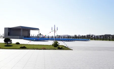Sumqayıtda Dənizkənarı Bulvar istifadəyə verilib