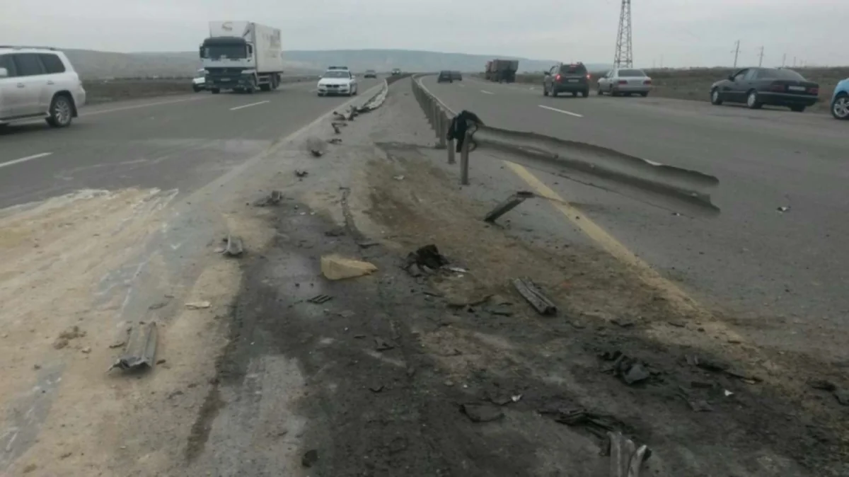 Hacıqabulda yol qəzasında sürücü yaralanıb